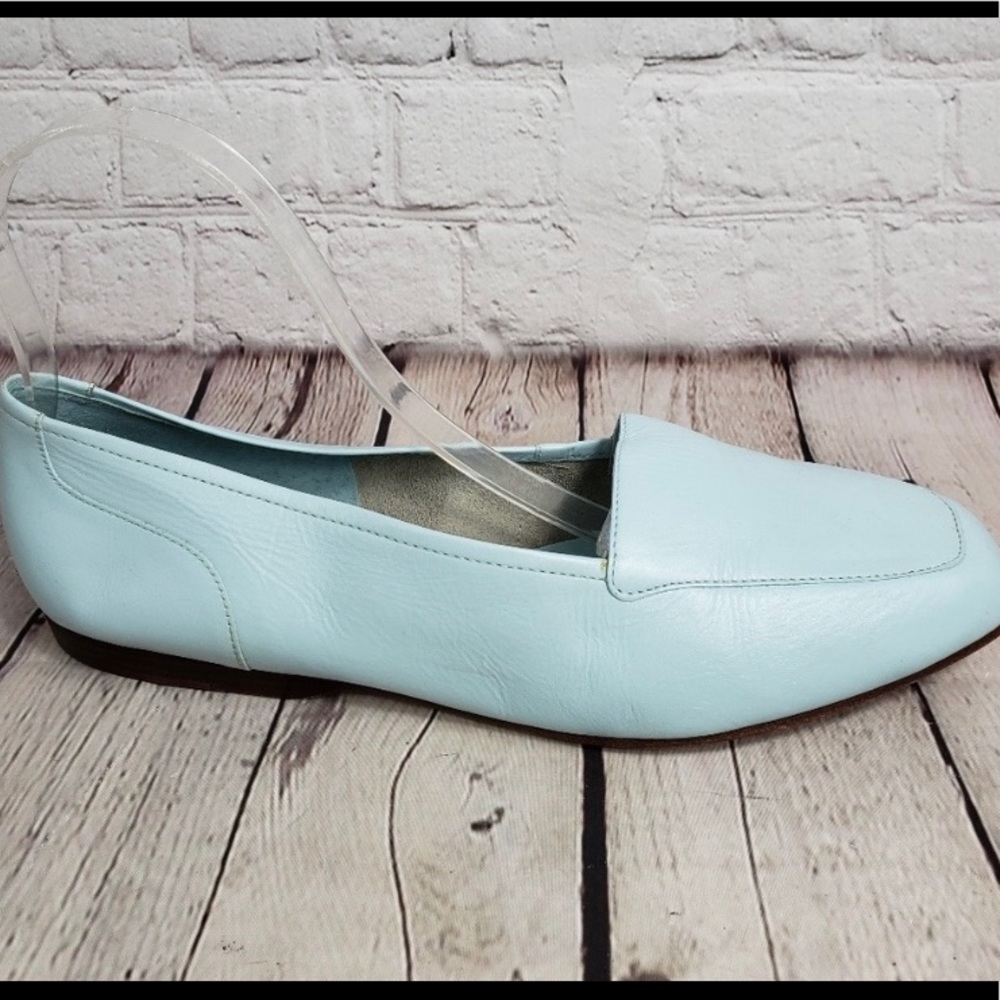 Enzo Angiolini Italian Baby Blue flats size 10W